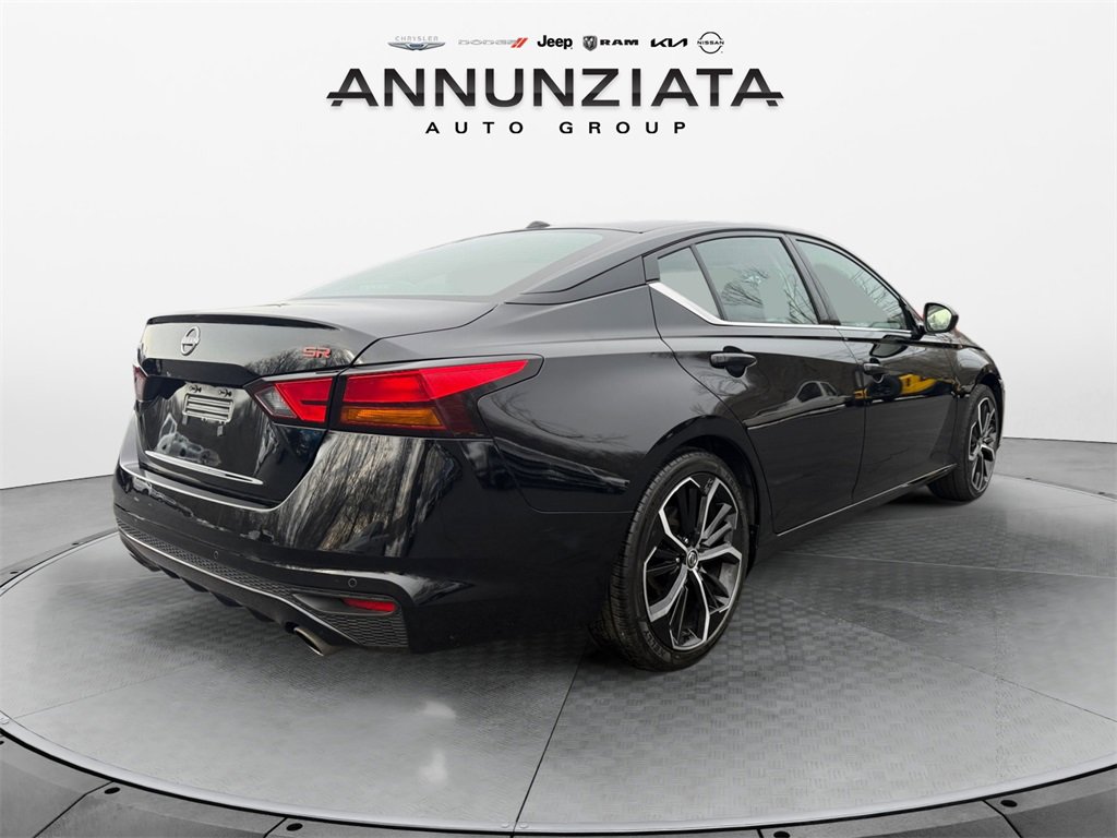 Used 2024 Nissan Altima 2.5 SR image 5