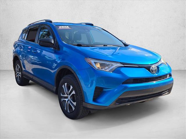 Used 2018 Toyota RAV4 LE image 3