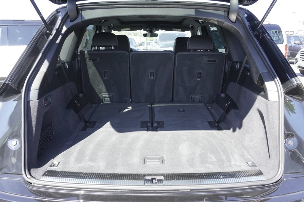 Used 2025 Audi Q7 3.0T Premium Plus AWD/4WD image 31