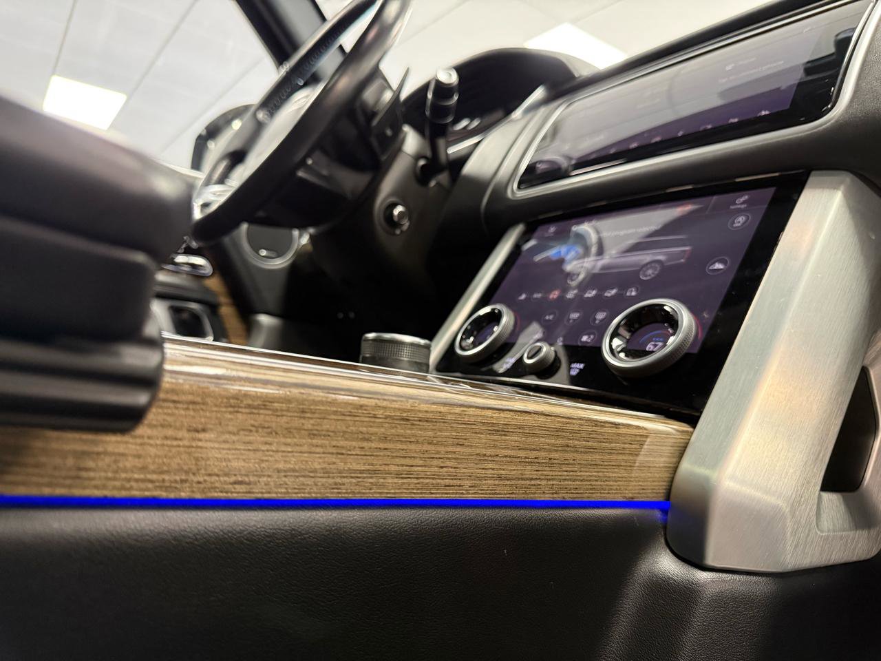 Used 2018 Land Rover Range Rover HSE image 28