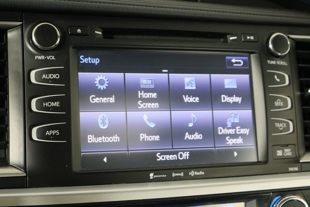 Used 2019 Toyota Highlander XLE AWD/4WD image 36