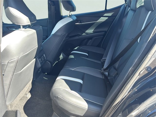 Used 2025 Toyota Camry SE image 15