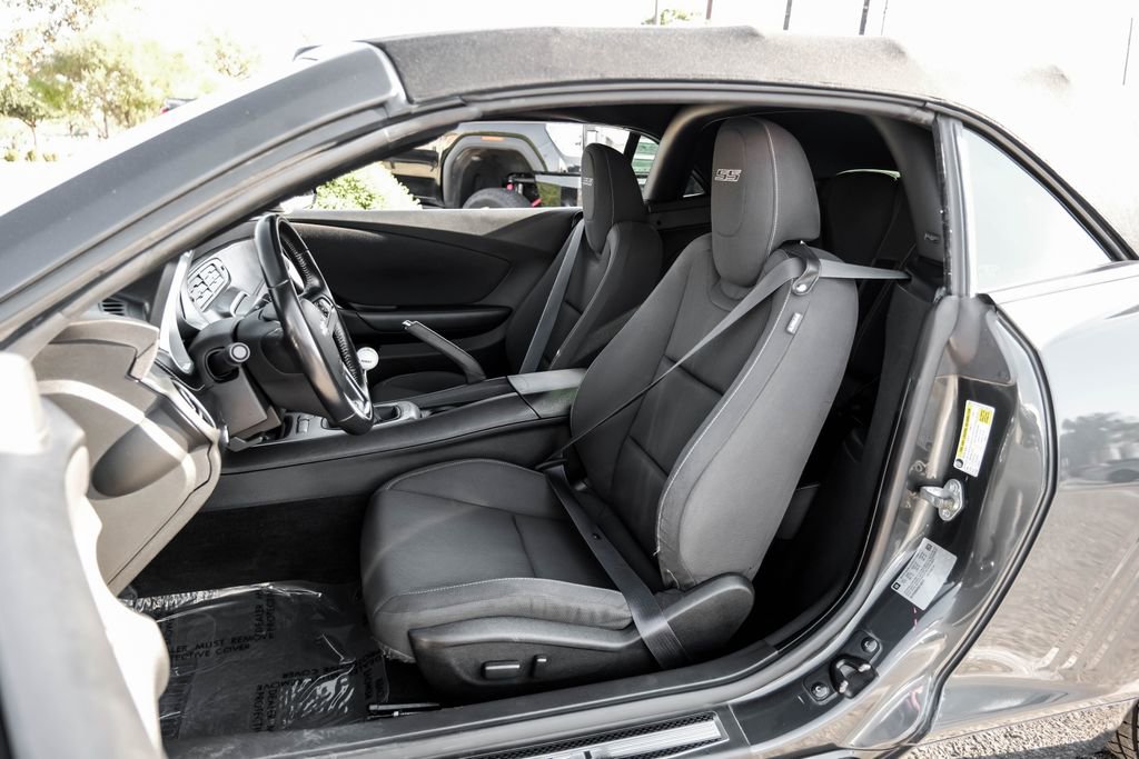 Used 2014 Chevrolet Camaro SS image 33