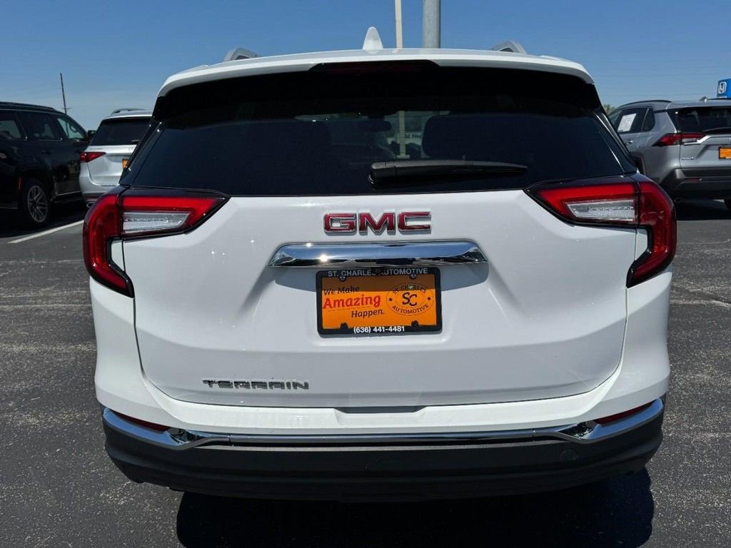 Used 2022 GMC Terrain SLT image 4