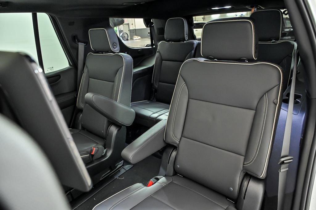 New 2026 GMC Yukon Elevation w/ Elevation Premium Package AWD/4WD image 11