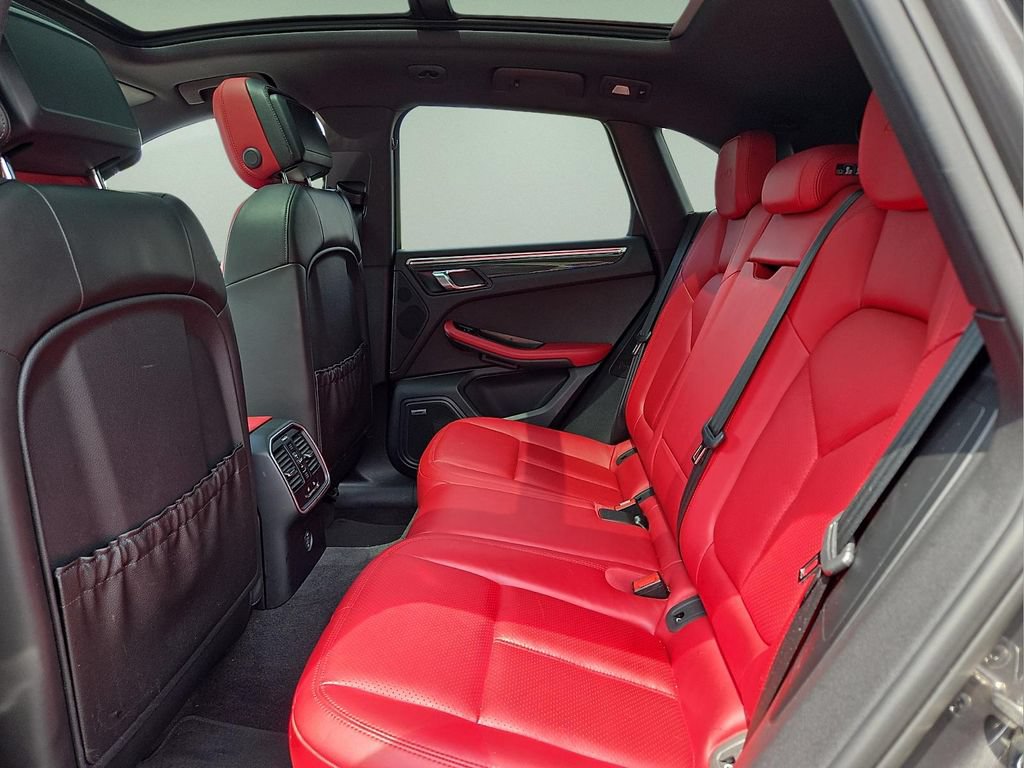 Used 2018 Porsche Macan GTS AWD/4WD image 10