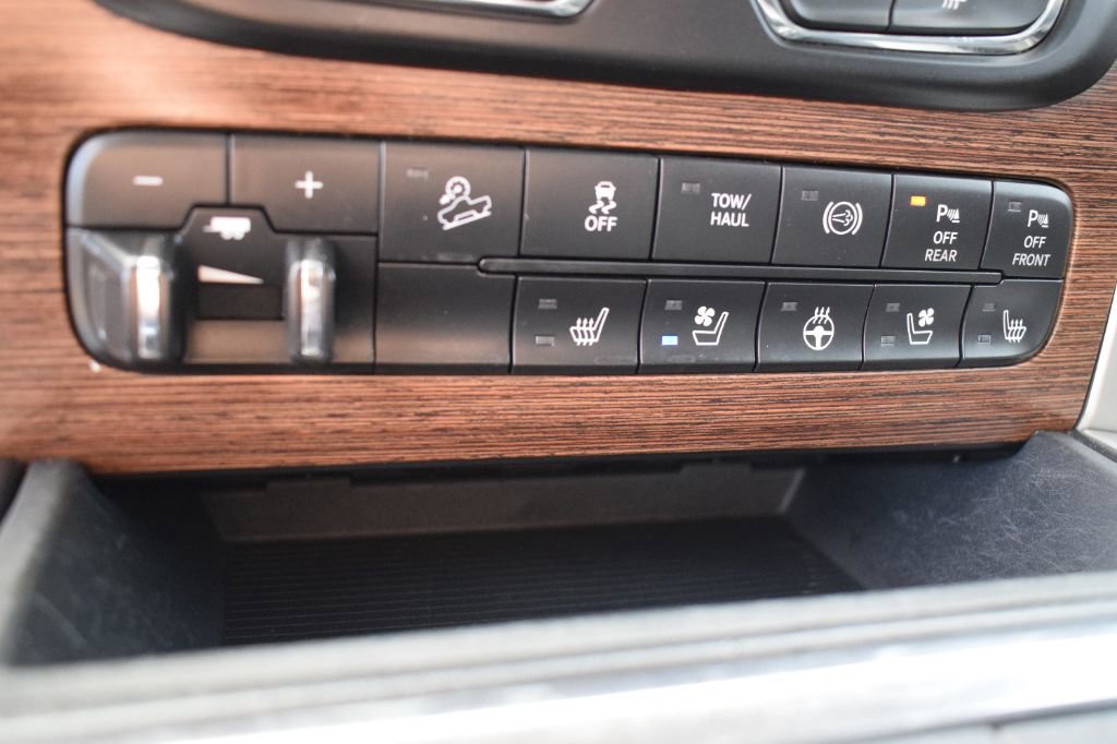 Used 2017 RAM 2500 Laramie w/ Sport Appearance Group AWD/4WD image 9