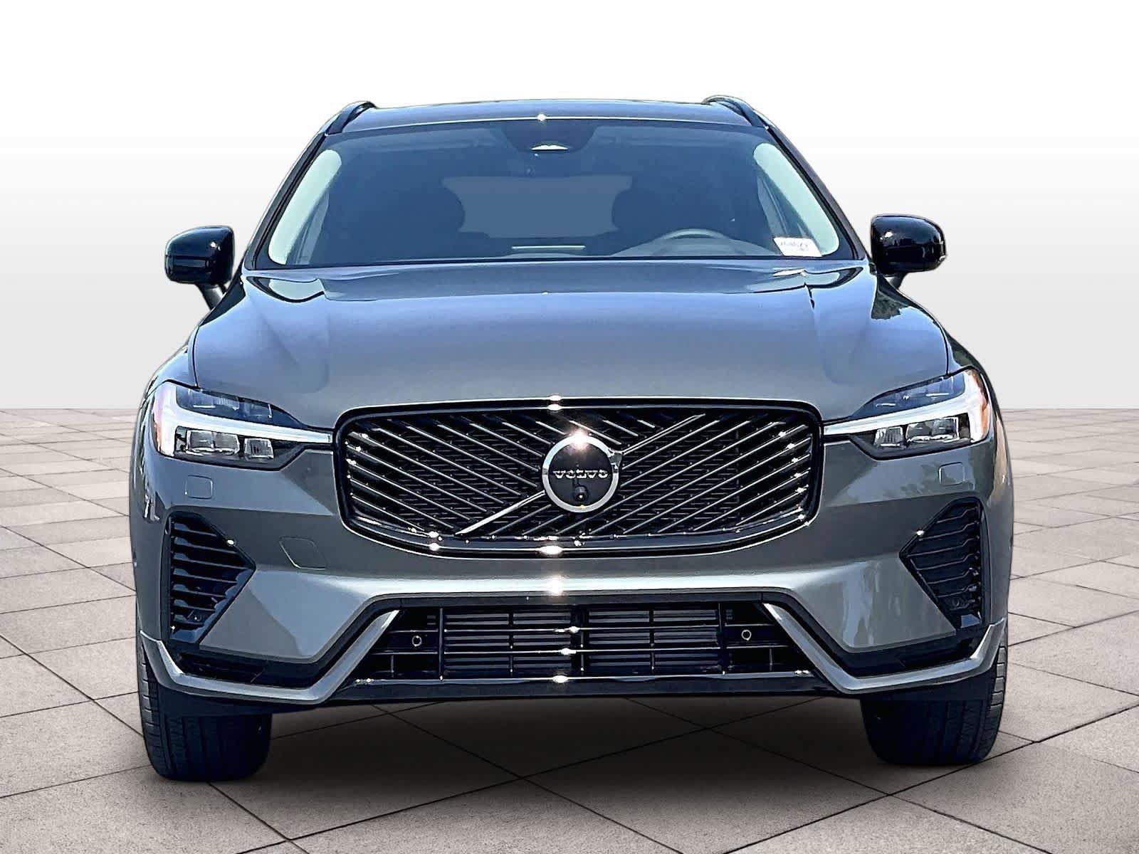 New 2026 Volvo XC60 T8 Plus w/ Climate Package AWD/4WD image 5