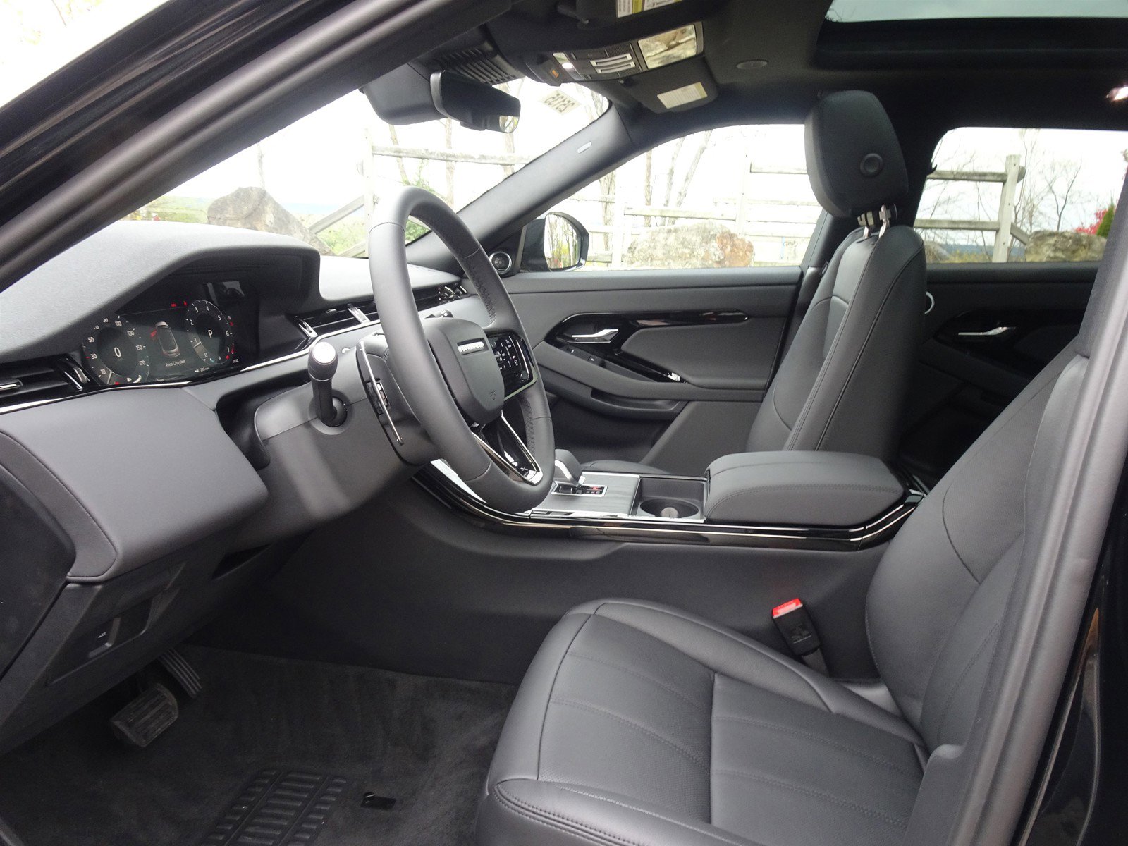 New 2025 Land Rover Range Rover Evoque S image 13