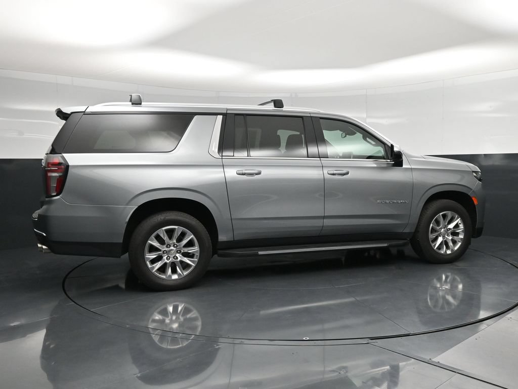 Used 2023 Chevrolet Suburban Premier AWD/4WD image 4
