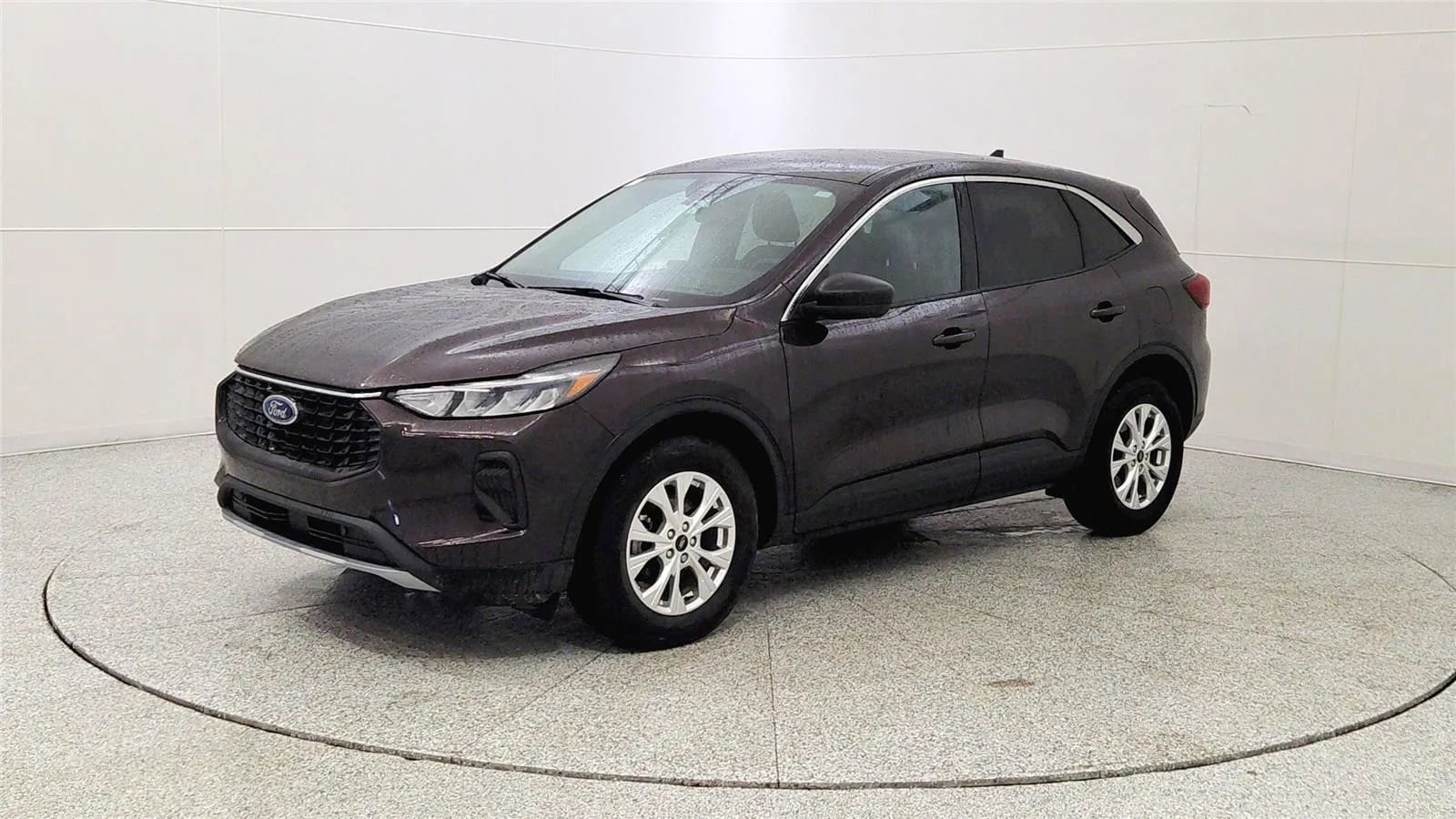 Used 2023 Ford Escape Active AWD/4WD image 3