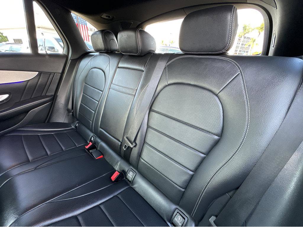 Used 2022 Mercedes-Benz GLC 300 image 9