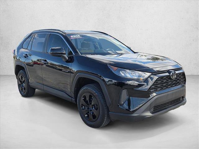 Used 2021 Toyota RAV4 LE image 3