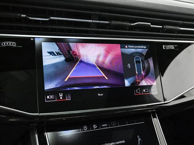 Used 2025 Audi Q7 3.0T Premium Plus image 14
