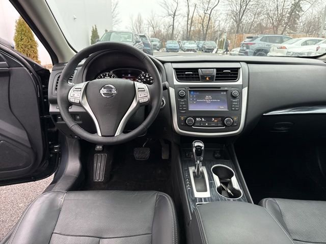 Used 2016 Nissan Altima 2.5 SL w/ 2.5 Technology w/LED Package image 22