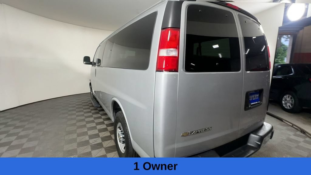 Used 2025 Chevrolet Express 2500 LT w/ LT Preferred Equipment Group RWD image 10