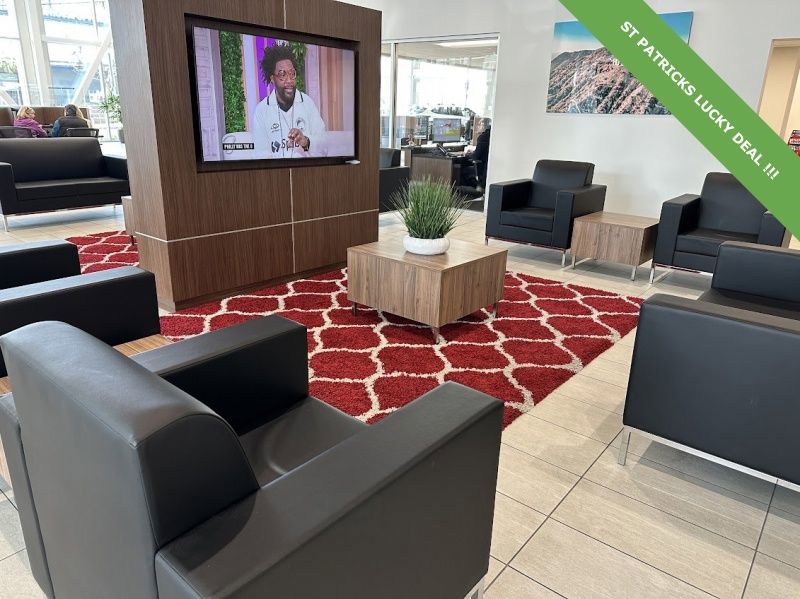 Used 2022 Toyota RAV4 SE w/ Convenience Package image 32