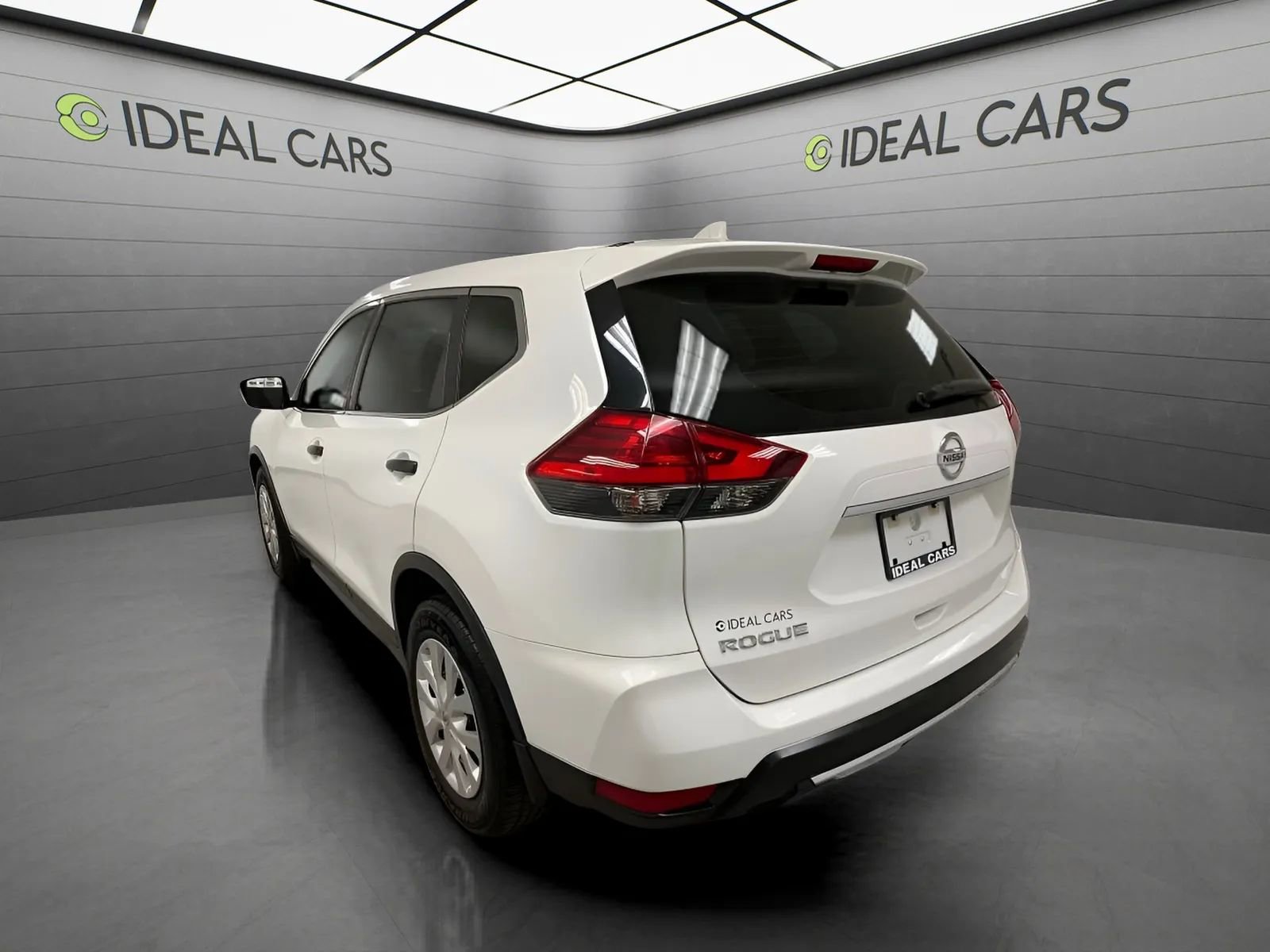 Used 2017 Nissan Rogue S FWD image 7
