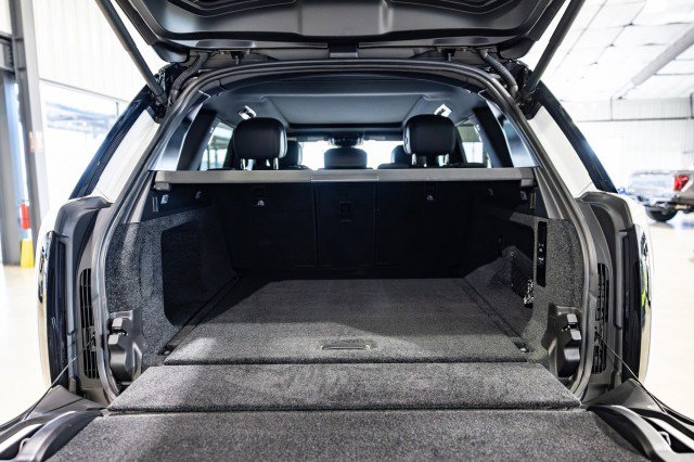 Used 2023 Land Rover Range Rover SE image 40