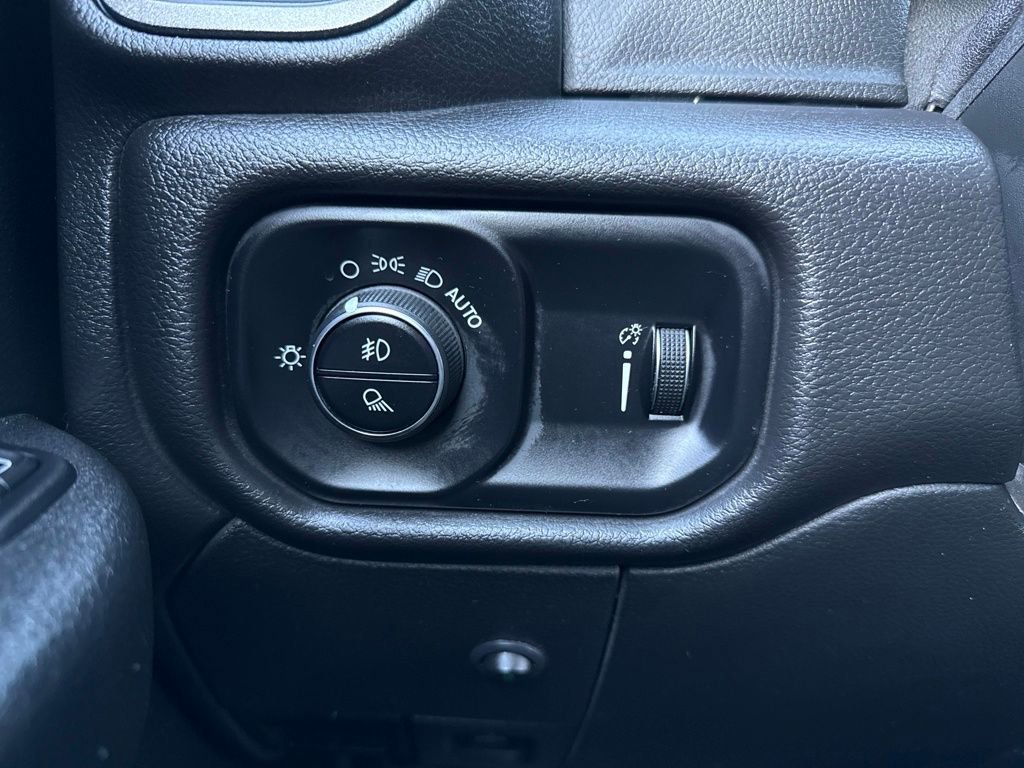 Used 2023 RAM 3500 Tradesman w/ Chrome Appearance Group image 27