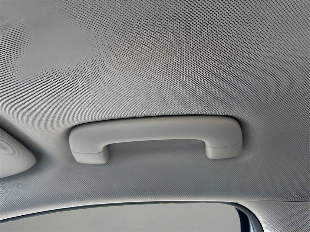 New 2025 Genesis G70 2.5T image 28