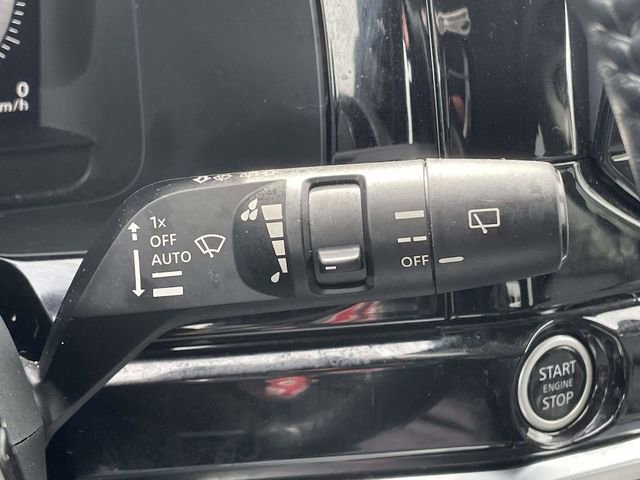 Used 2023 Nissan Pathfinder Platinum w/ Cargo Package image 24