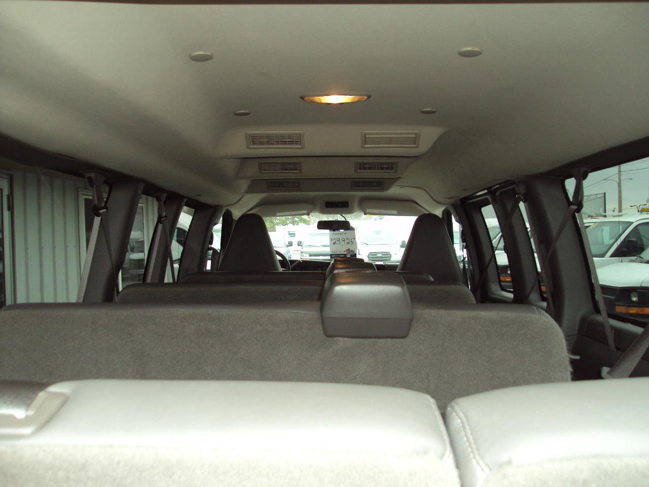 Used 2019 Chevrolet Express 3500 LS RWD image 10