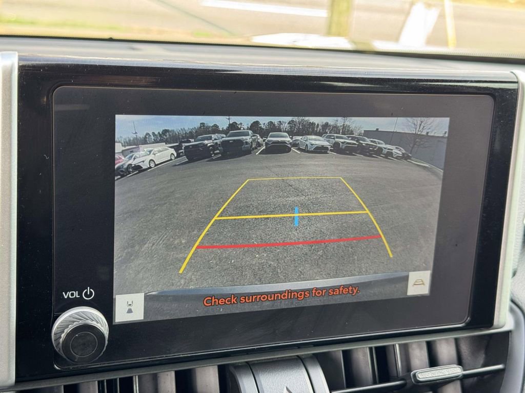 Used 2024 Toyota RAV4 LE image 4