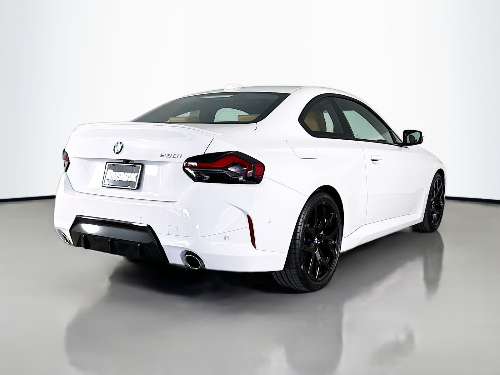 Used 2025 BMW 230i Coupe w/ M Sport Package image 7