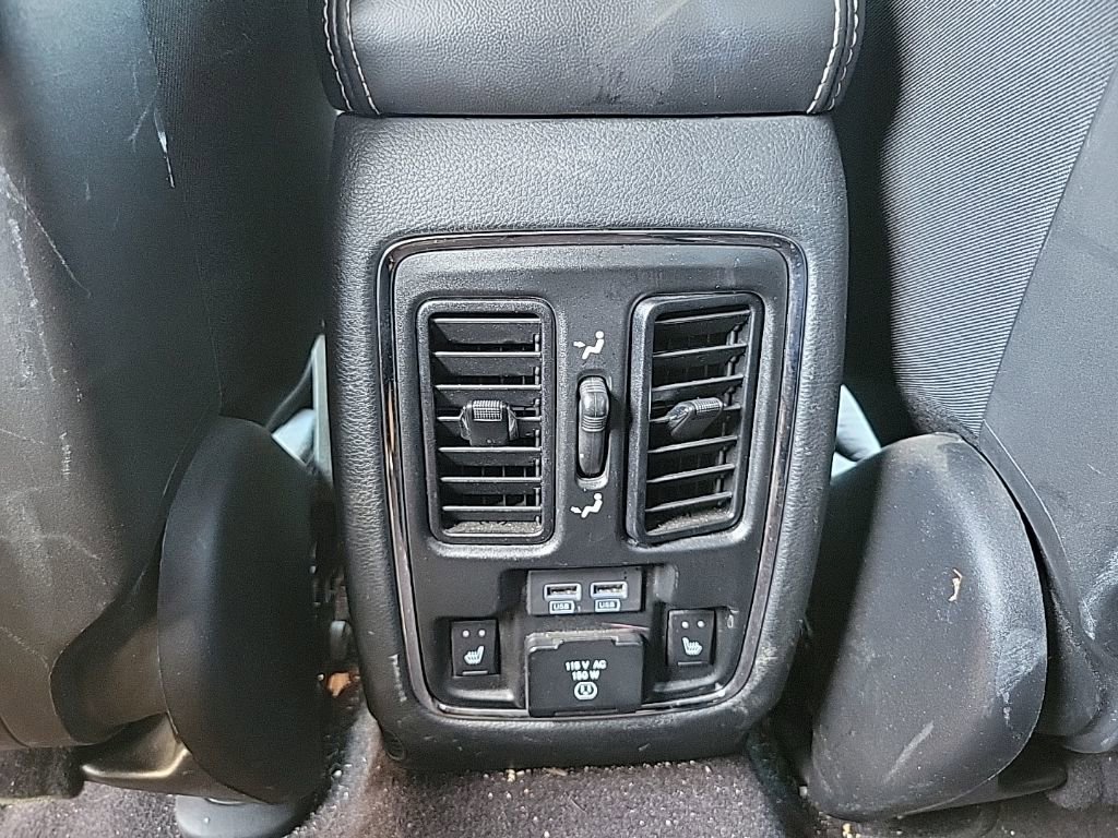 Used 2017 Jeep Grand Cherokee Limited image 15