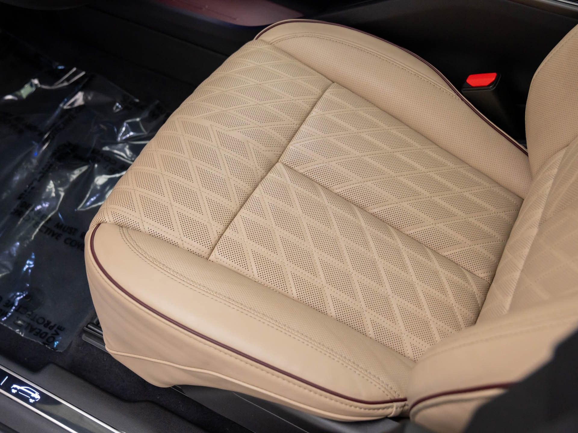 Certified 2024 Cadillac Lyriq Sport w/ Nappa Leather Package image 18