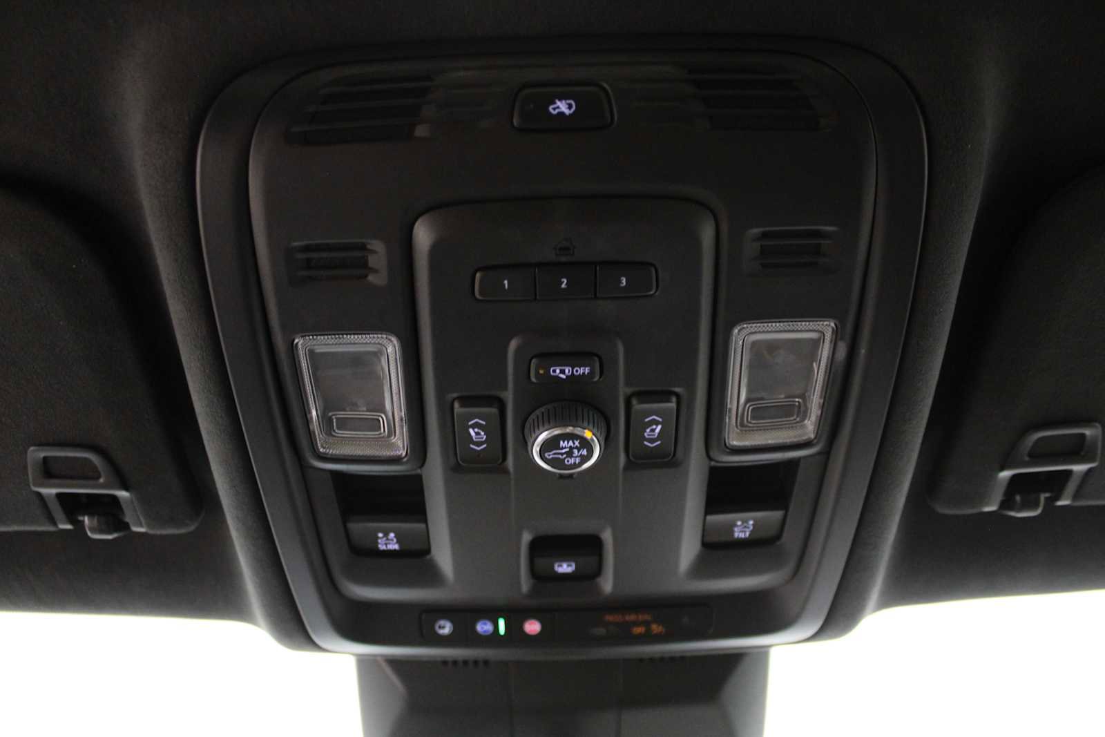 Certified 2024 Cadillac Escalade ESV Sport Platinum w/ LPO, ONYX Package image 32