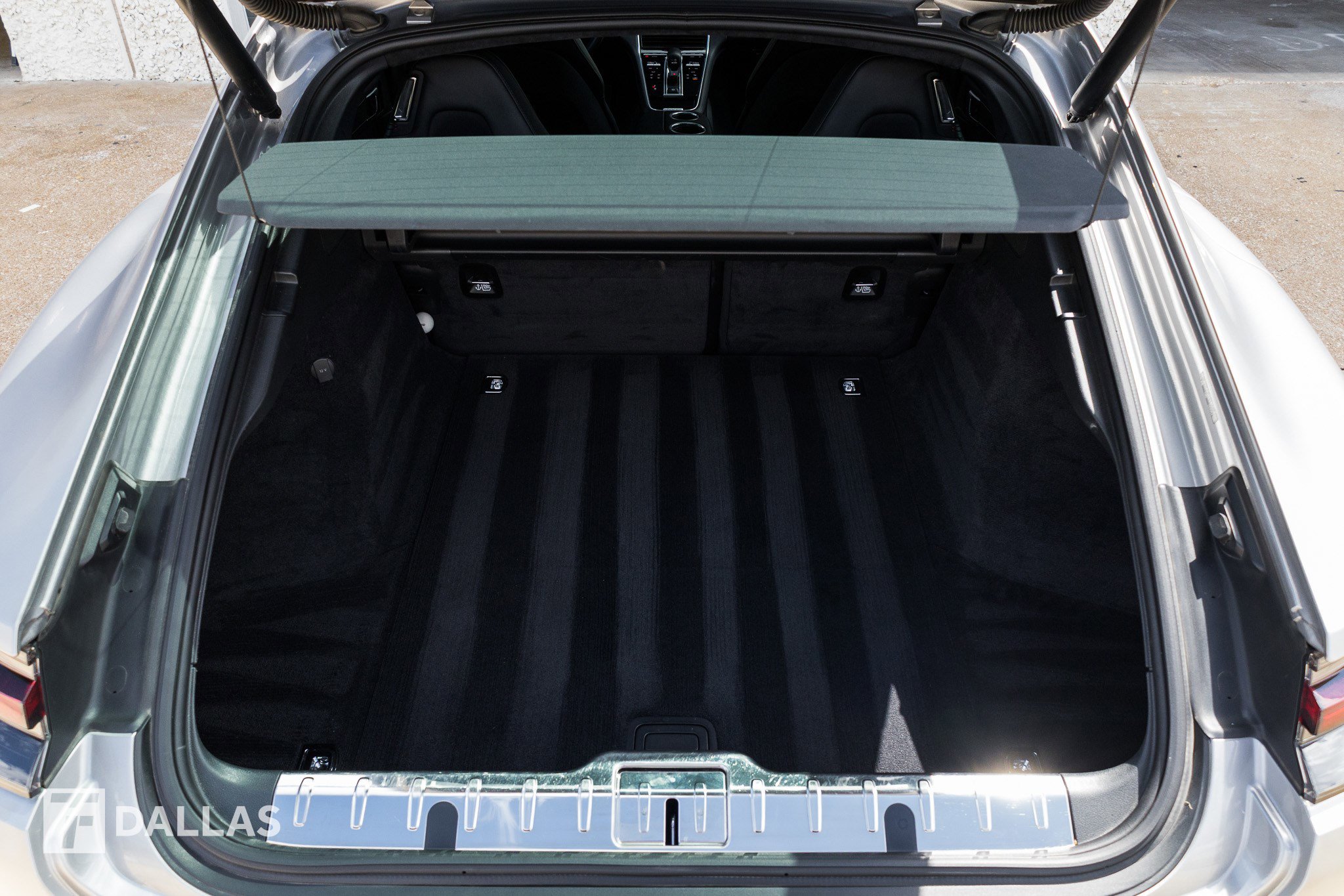 Used 2020 Porsche Panamera GTS image 30