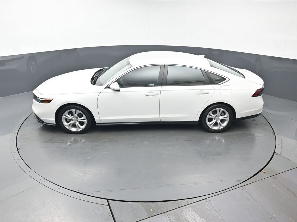 Used 2023 Honda Accord LX image 33