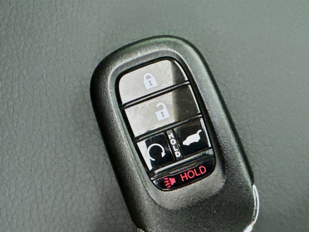 Used 2025 Honda Pilot Touring image 42