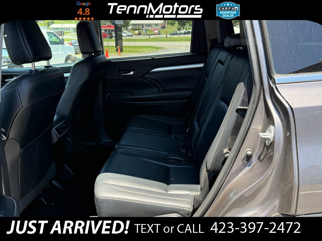 Used 2019 Toyota Highlander XLE AWD/4WD image 12