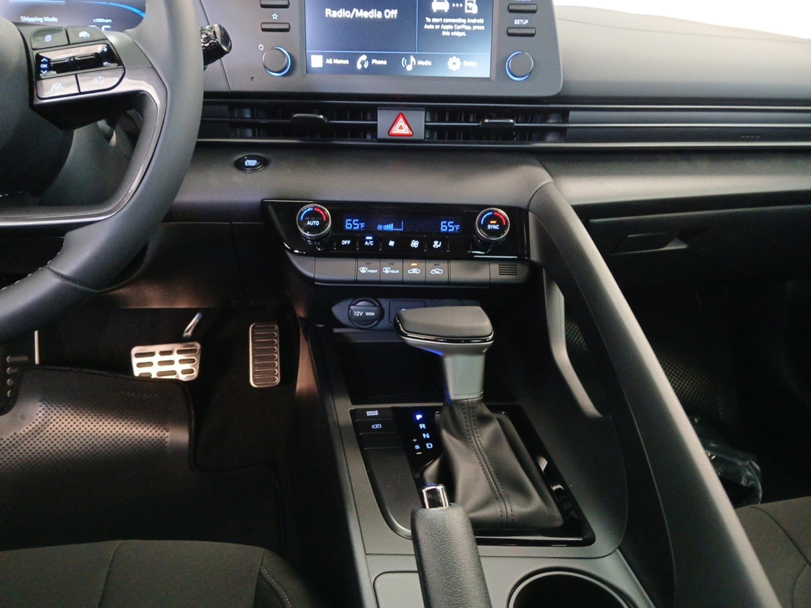 New 2025 Hyundai Elantra Sport image 11