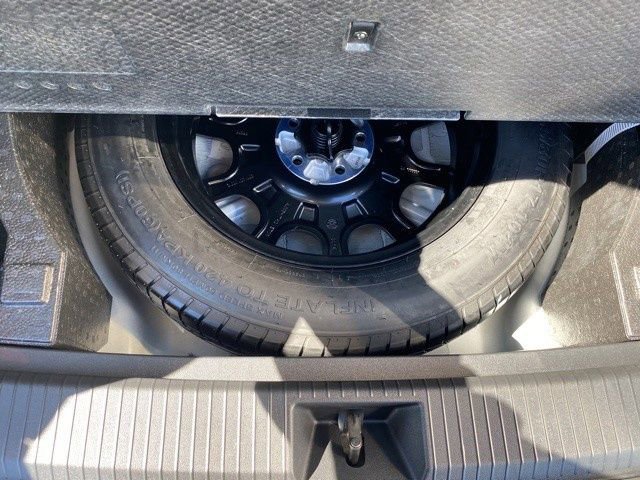 New 2025 Volkswagen Tiguan SE image 63