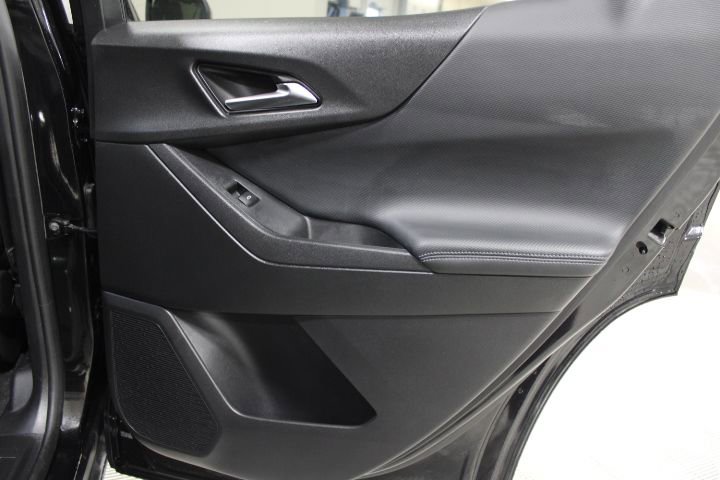 Used 2025 Chevrolet Equinox LT AWD/4WD image 25