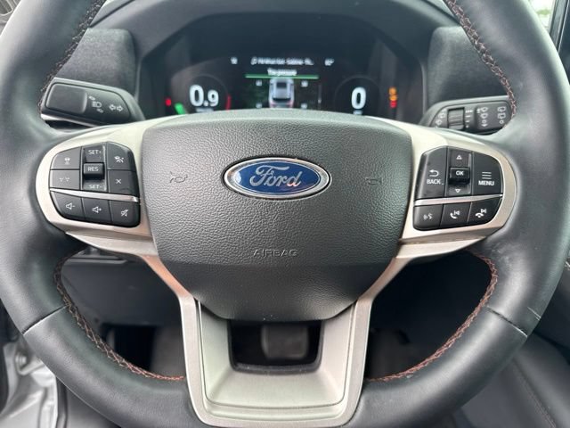 Certified 2025 Ford Explorer Active w/ Active Comfort Package AWD/4WD image 10