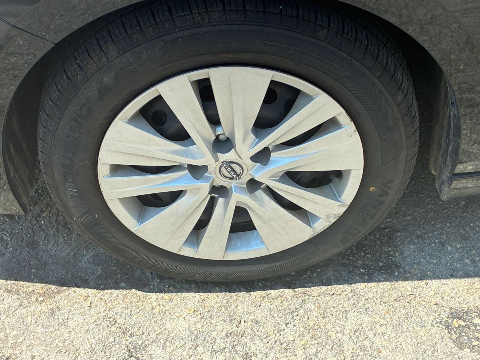 Used 2025 Nissan Sentra S FWD image 24