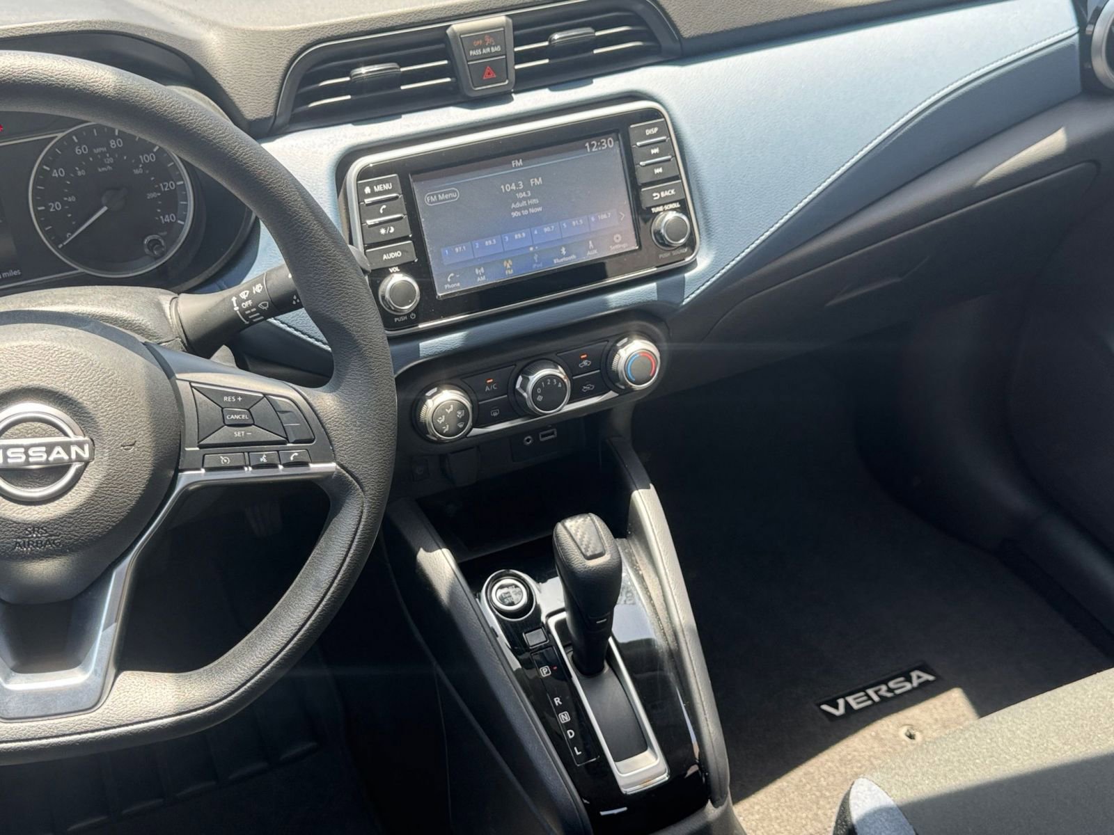 Used 2025 Nissan Versa SV FWD image 20