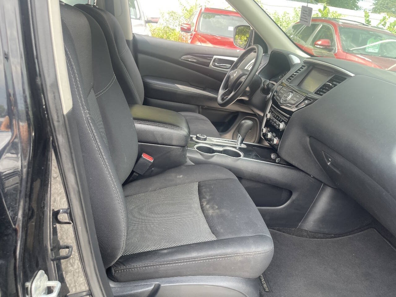 Used 2019 Nissan Pathfinder S AWD/4WD image 26