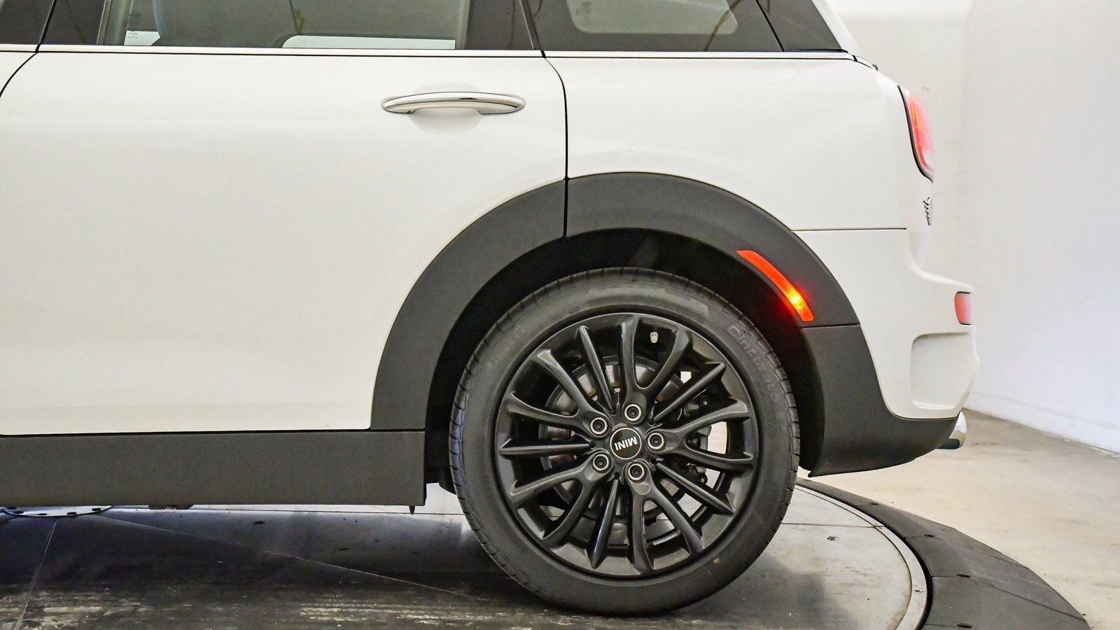 Certified 2023 MINI Cooper Clubman S image 11