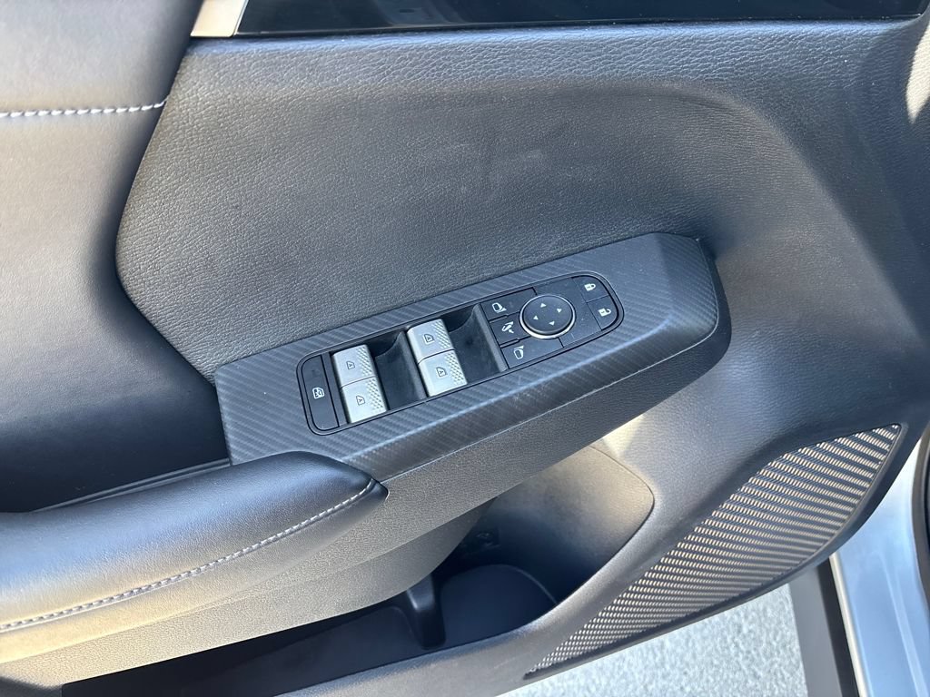 Used 2024 Mitsubishi Outlander SE Black Edition AWD/4WD image 11