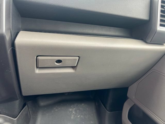 Used 2019 Ford F150 XLT w/ Equipment Group 302A Luxury AWD/4WD image 16