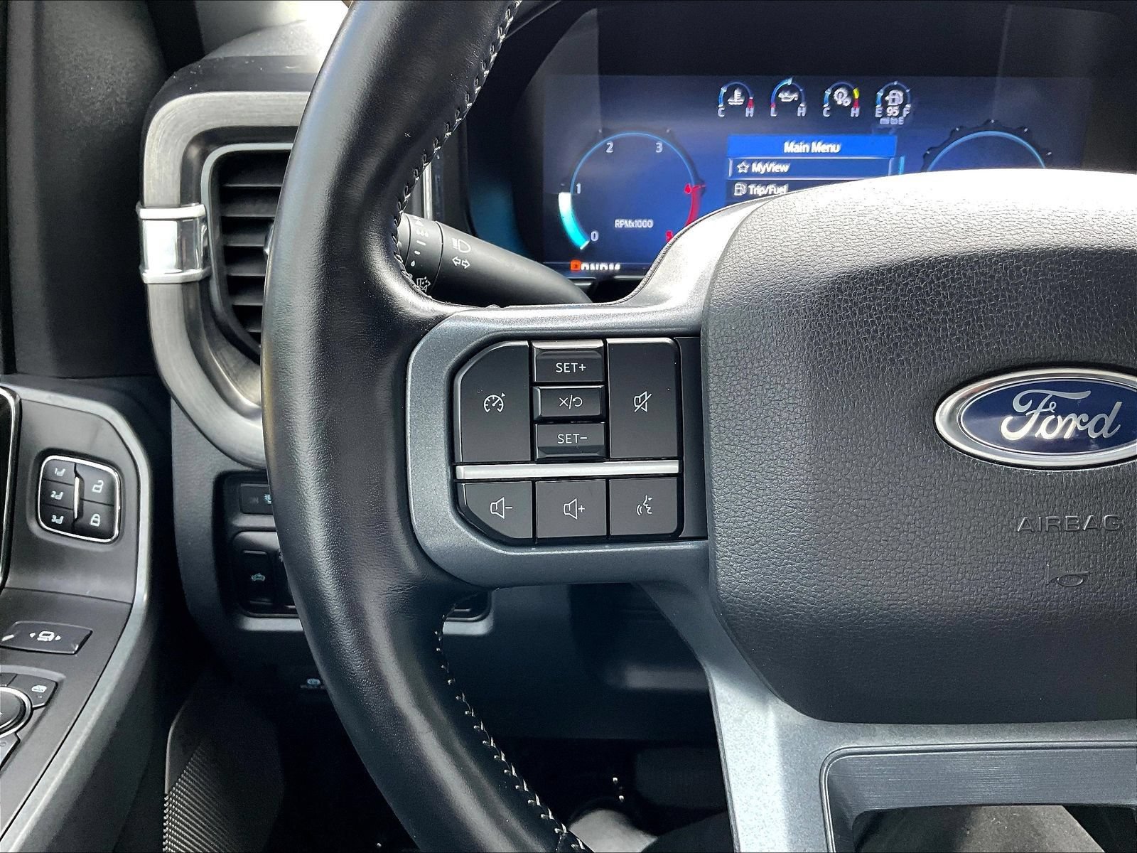 Used 2023 Ford F350 Lariat AWD/4WD image 14