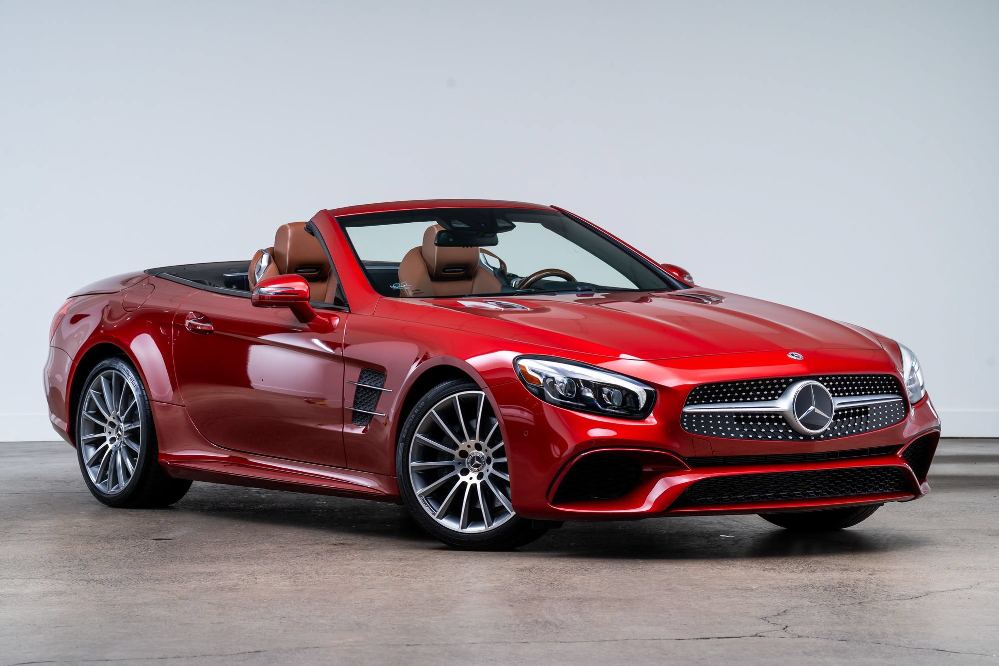 Used 2019 Mercedes-Benz SL 450 image 2