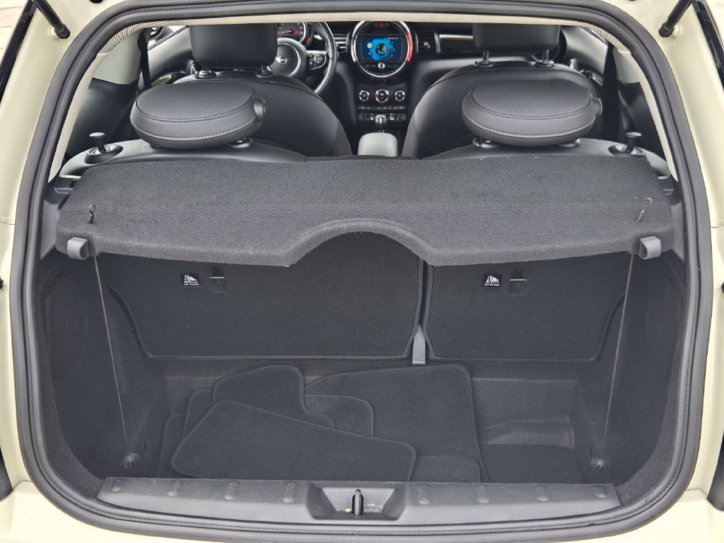 Used 2019 MINI Cooper 2-Door Hardtop FWD image 13