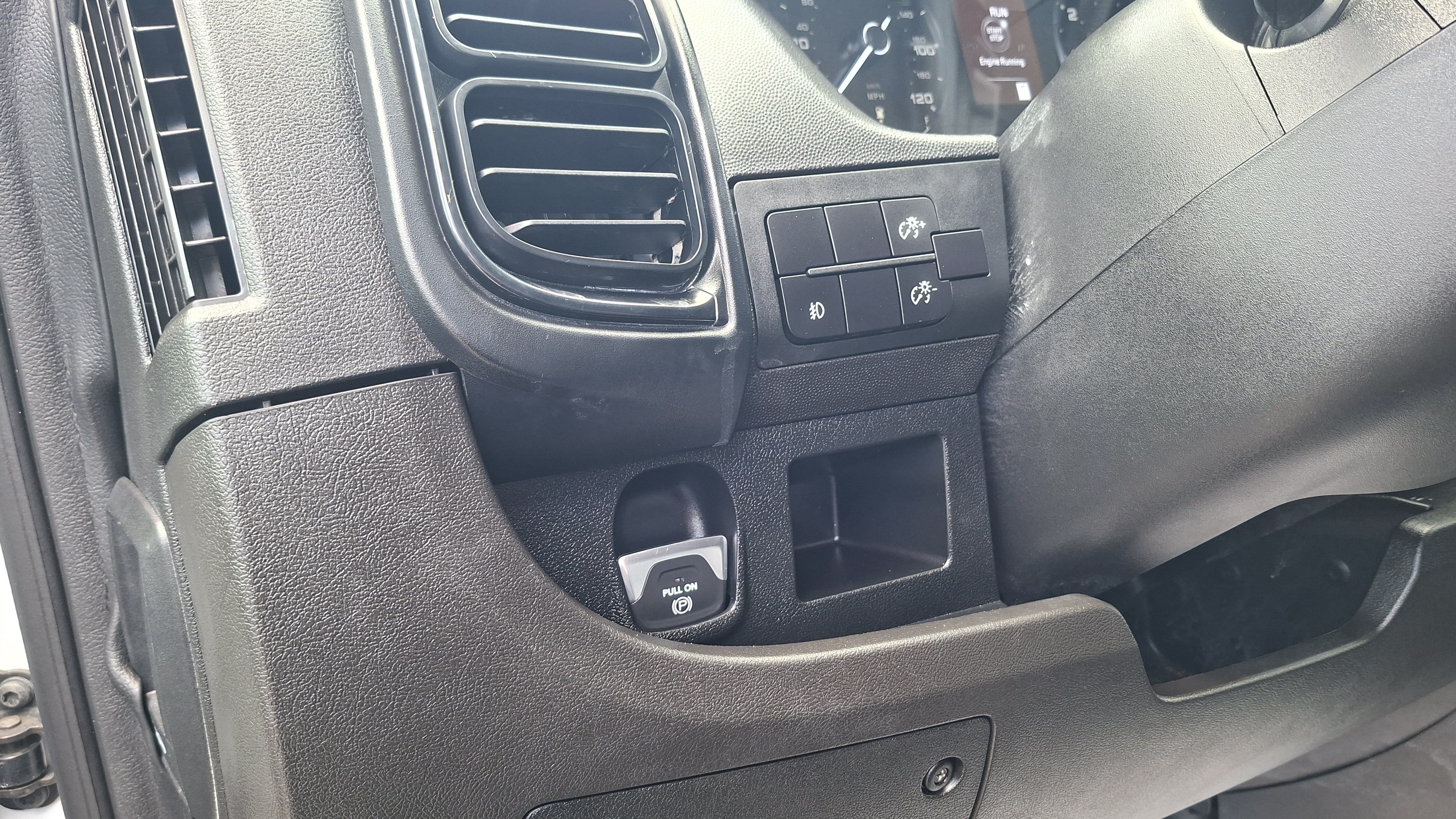Used 2025 RAM ProMaster 2500 w/ Convenience Group FWD image 10